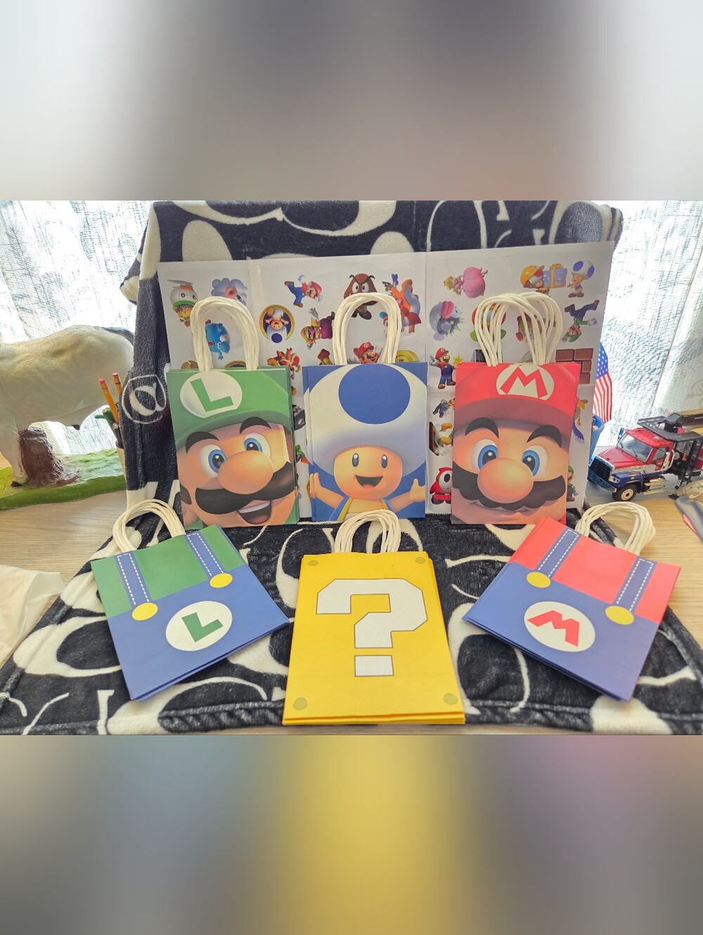 Super Mario Character Gift Bags & Stickers - Mario Luigi Toad & Question Block
